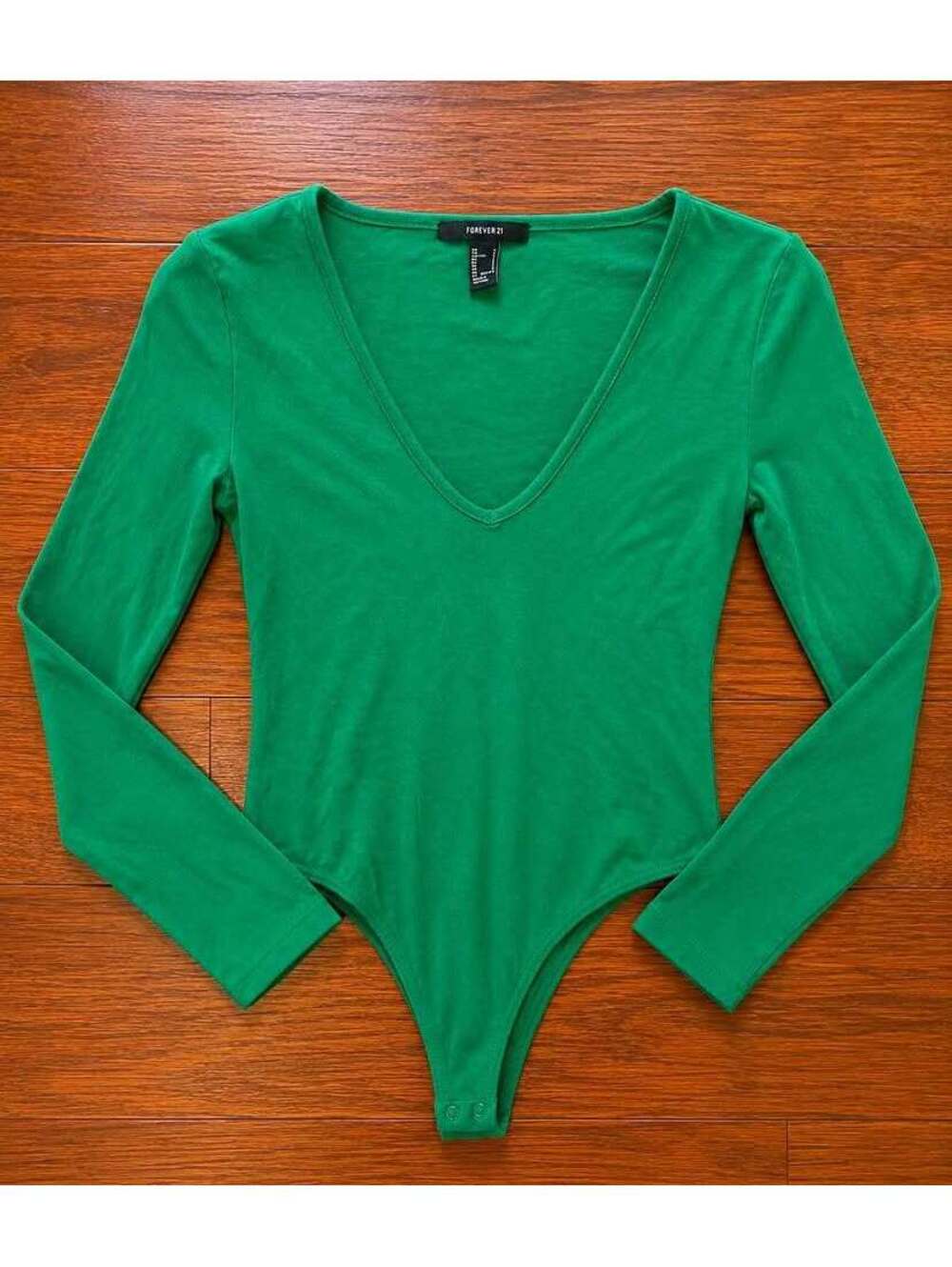 Forever 21 Green Long Sleeve V-Neck Bodysuit Size Small